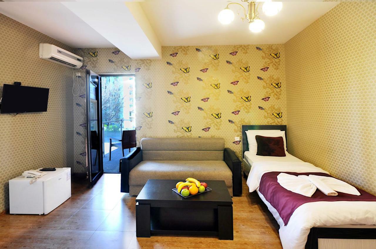 Hotel Kavela Tbiliszi Kültér fotó
