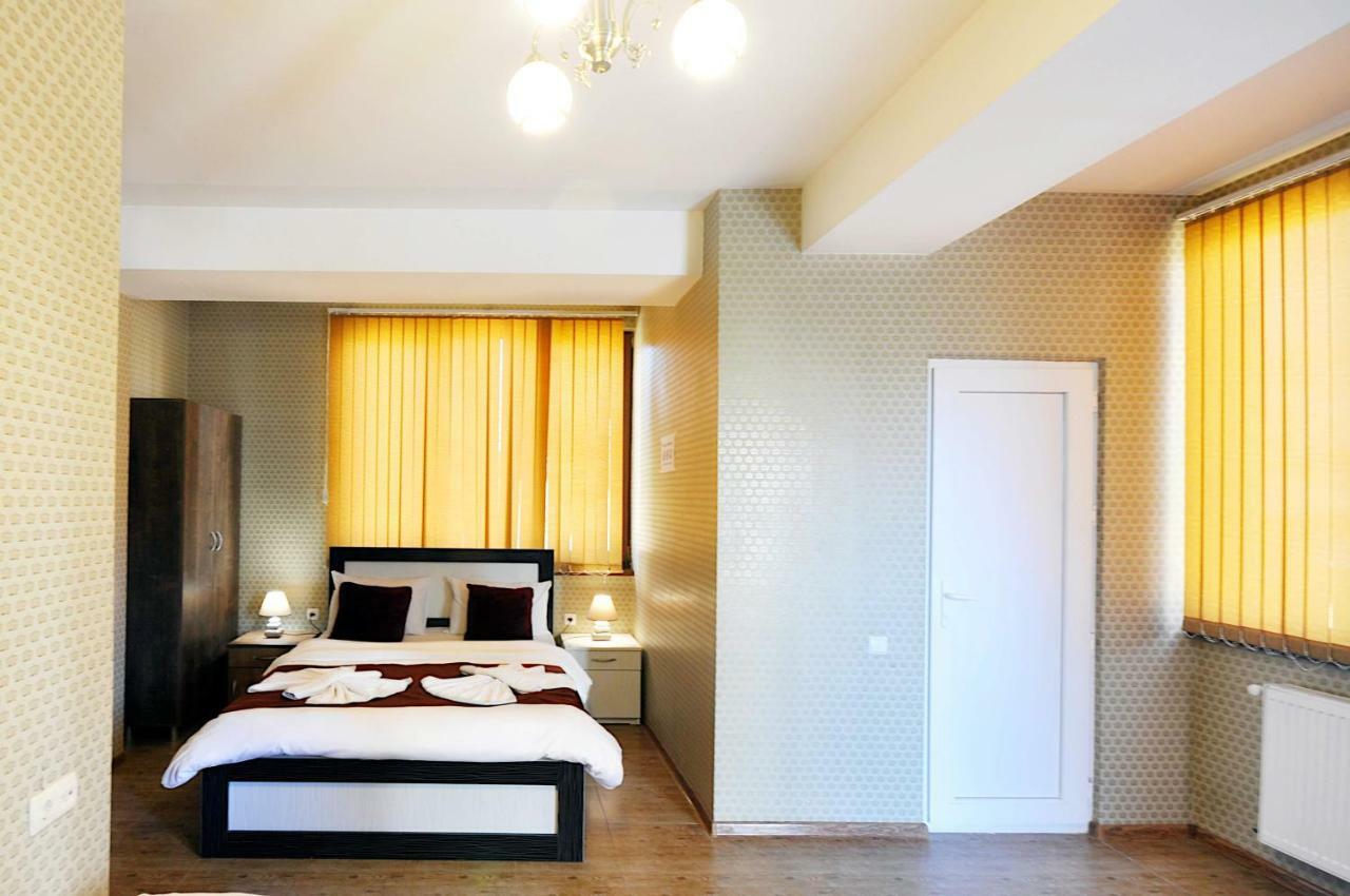Hotel Kavela Tbiliszi Kültér fotó