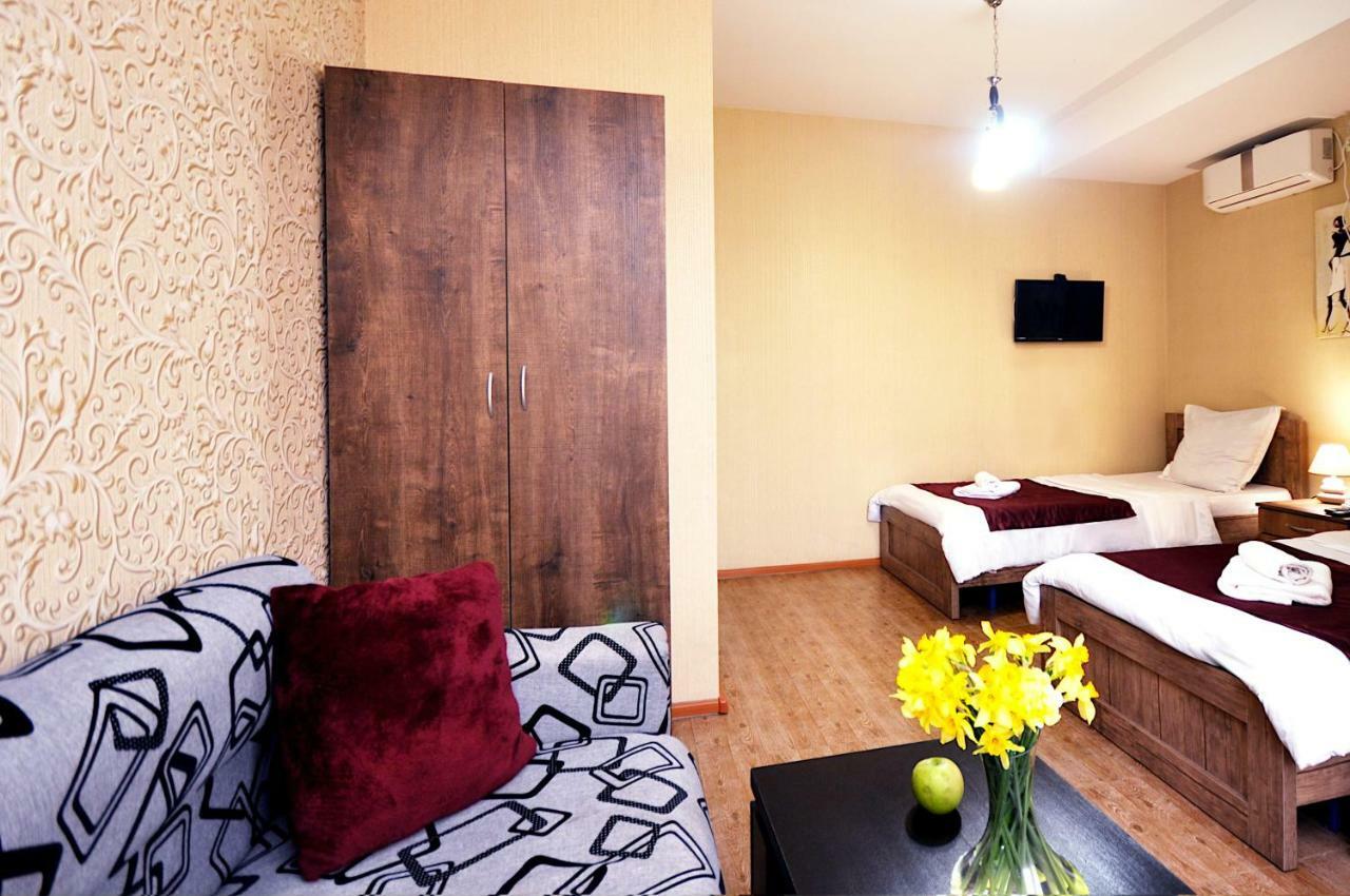 Hotel Kavela Tbiliszi Kültér fotó